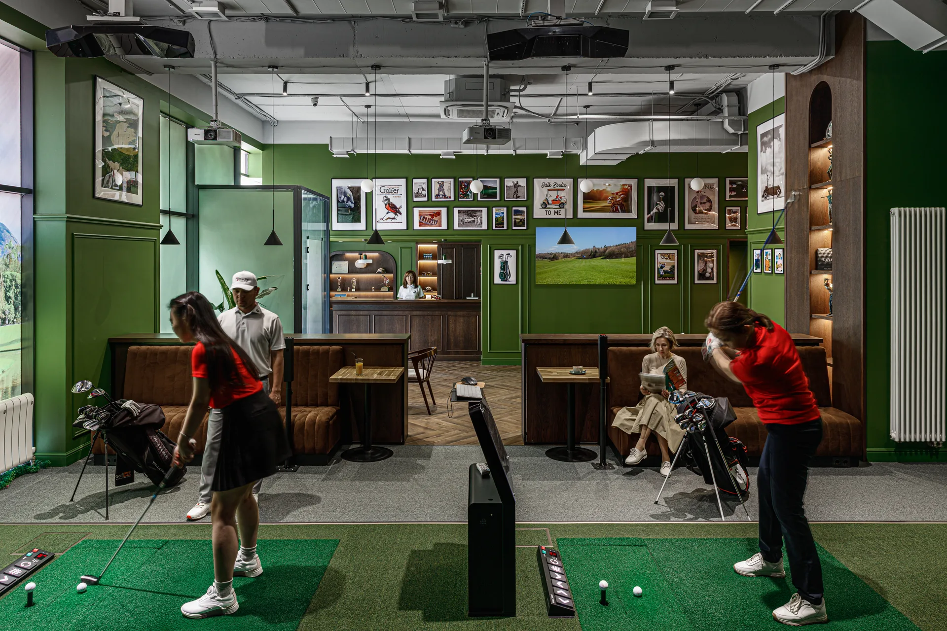Атмосфера Birdie Golf Club — 2