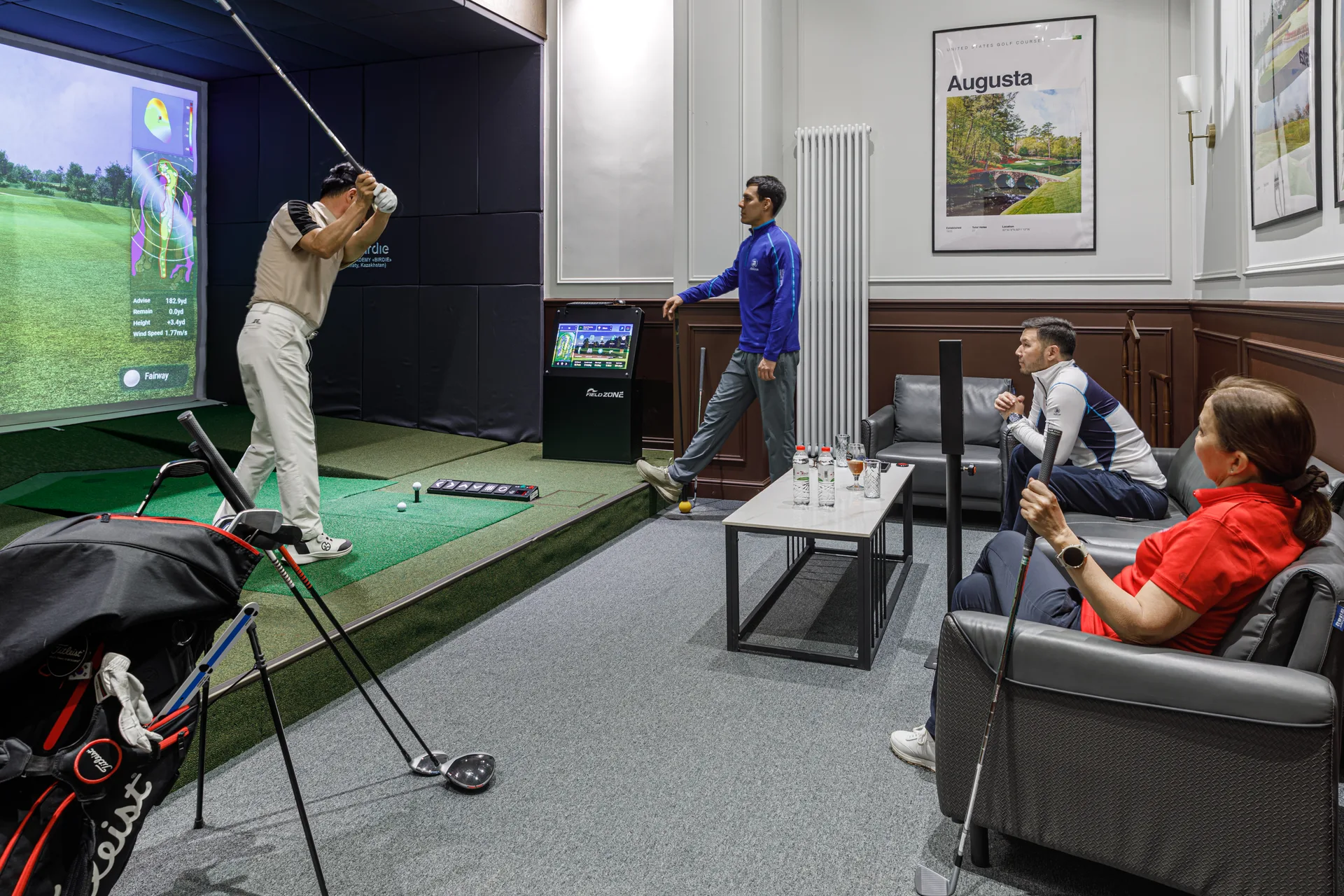 Атмосфера Birdie Golf Club — 5